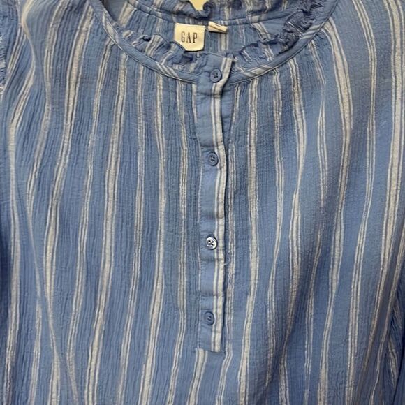 Gap Ruffle Neck Long sleeve Top - Picture 3 of 5